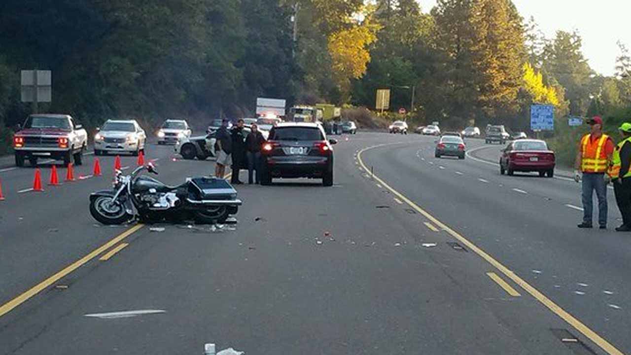 Newberg motorcyclist dies after rearend collision